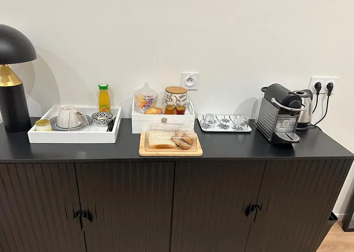 Alojamento de Acomodação e Pequeno-almoço Le Nid Des Voyageurs - Eurylaime 3*