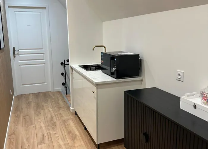 Le Nid Des Voyageurs - Eurylaime